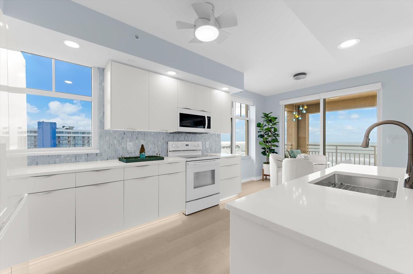 10 PAPAYA ST #701, CLEARWATER BEACH, FL, 33767