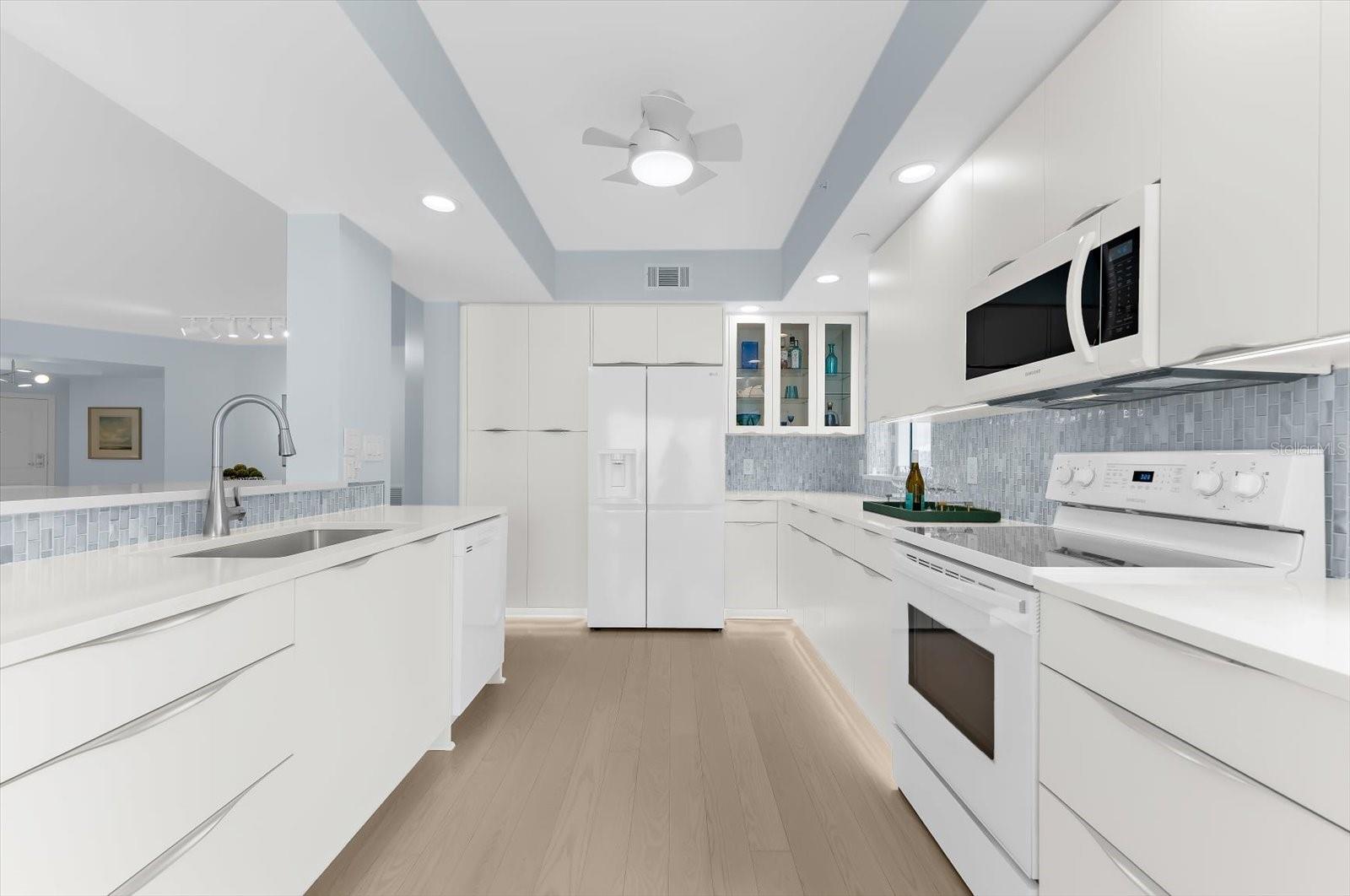 10 PAPAYA ST #701, CLEARWATER BEACH, FL, 33767