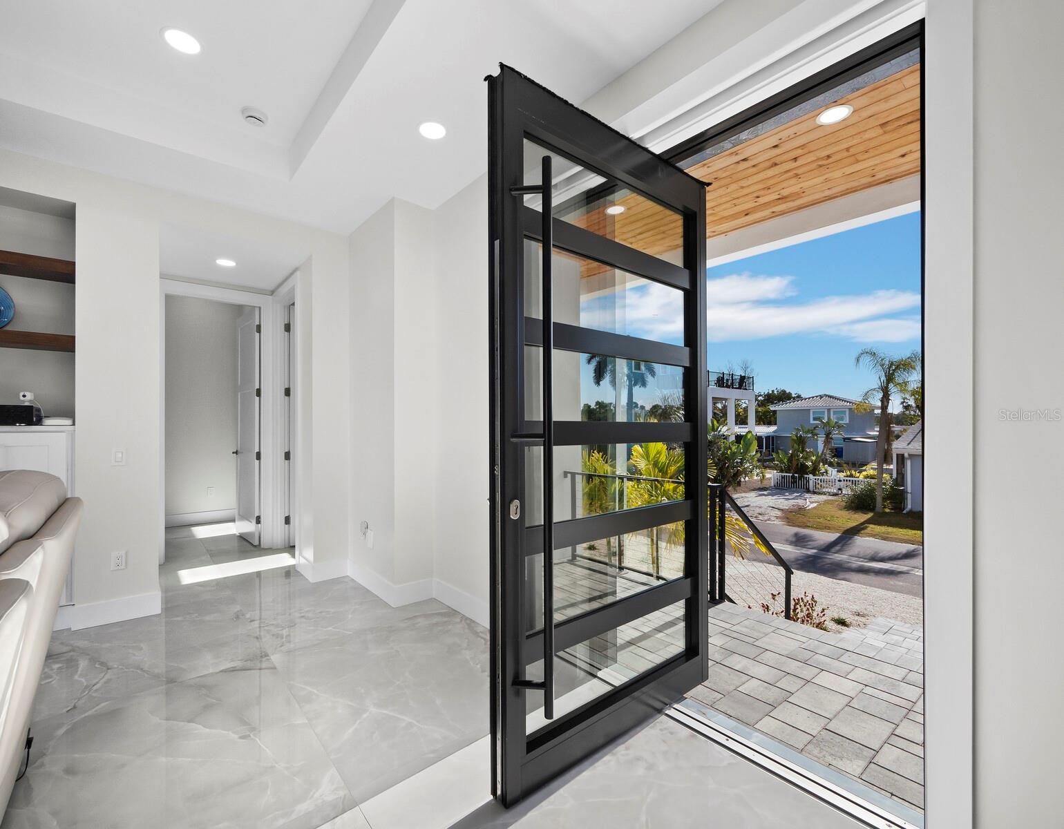 635 JUNGLE QUEEN WAY, LONGBOAT KEY, FL, 34228