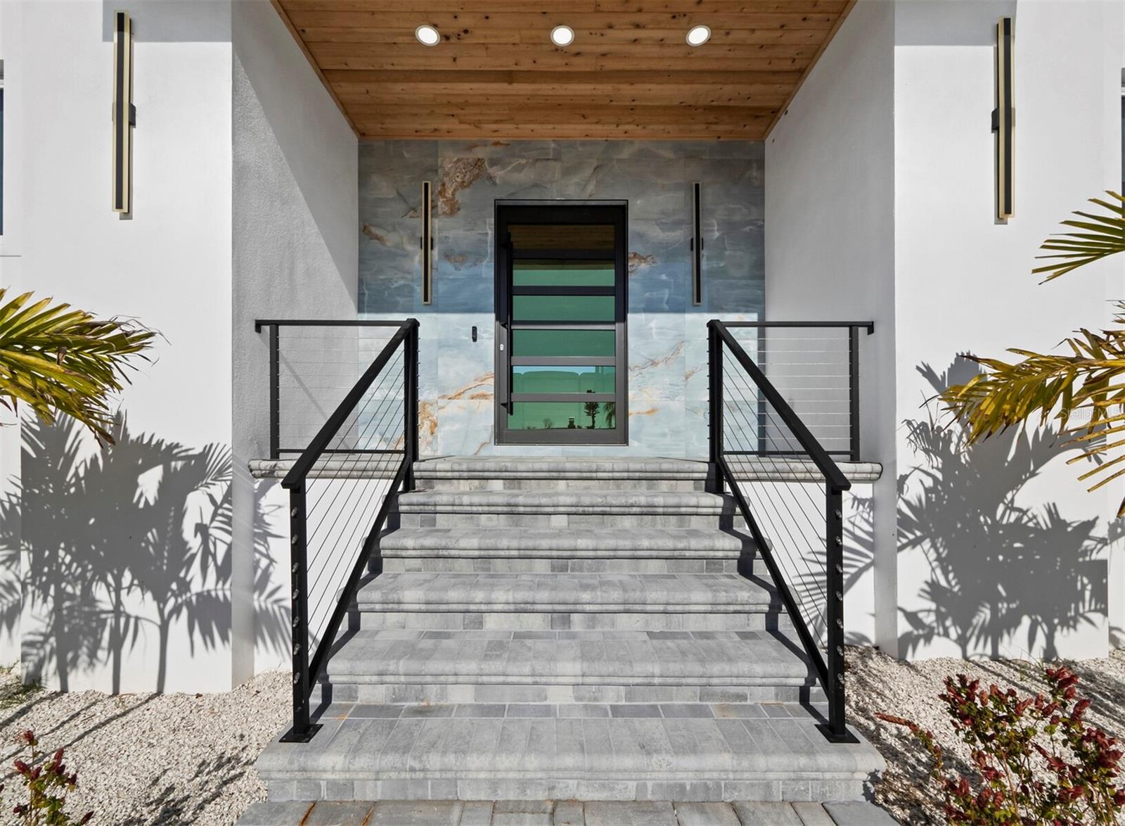 635 JUNGLE QUEEN WAY, LONGBOAT KEY, FL, 34228