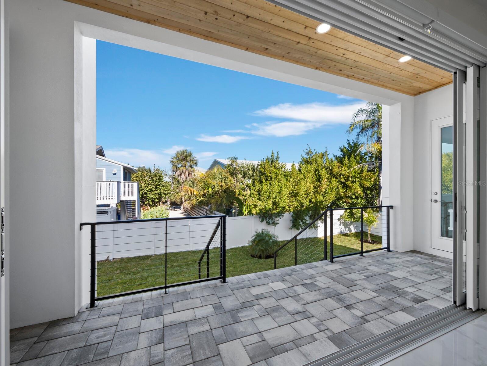 635 JUNGLE QUEEN WAY, LONGBOAT KEY, FL, 34228