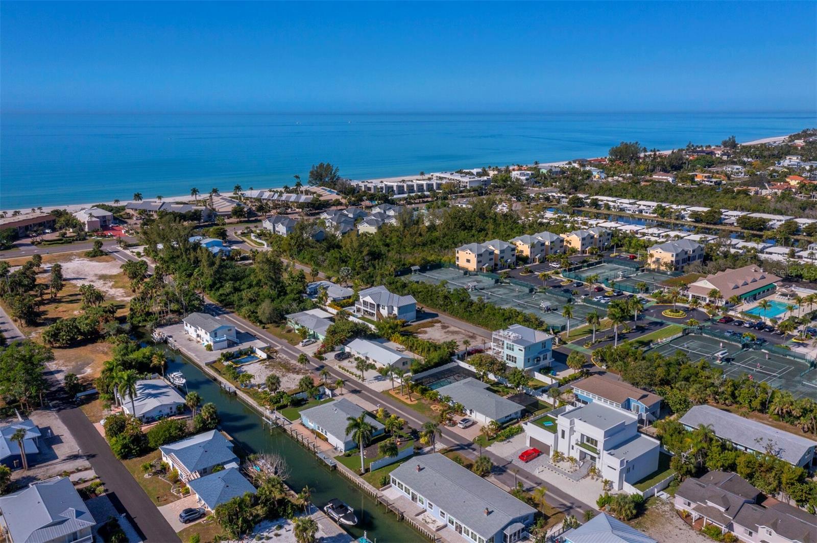635 JUNGLE QUEEN WAY, LONGBOAT KEY, FL, 34228