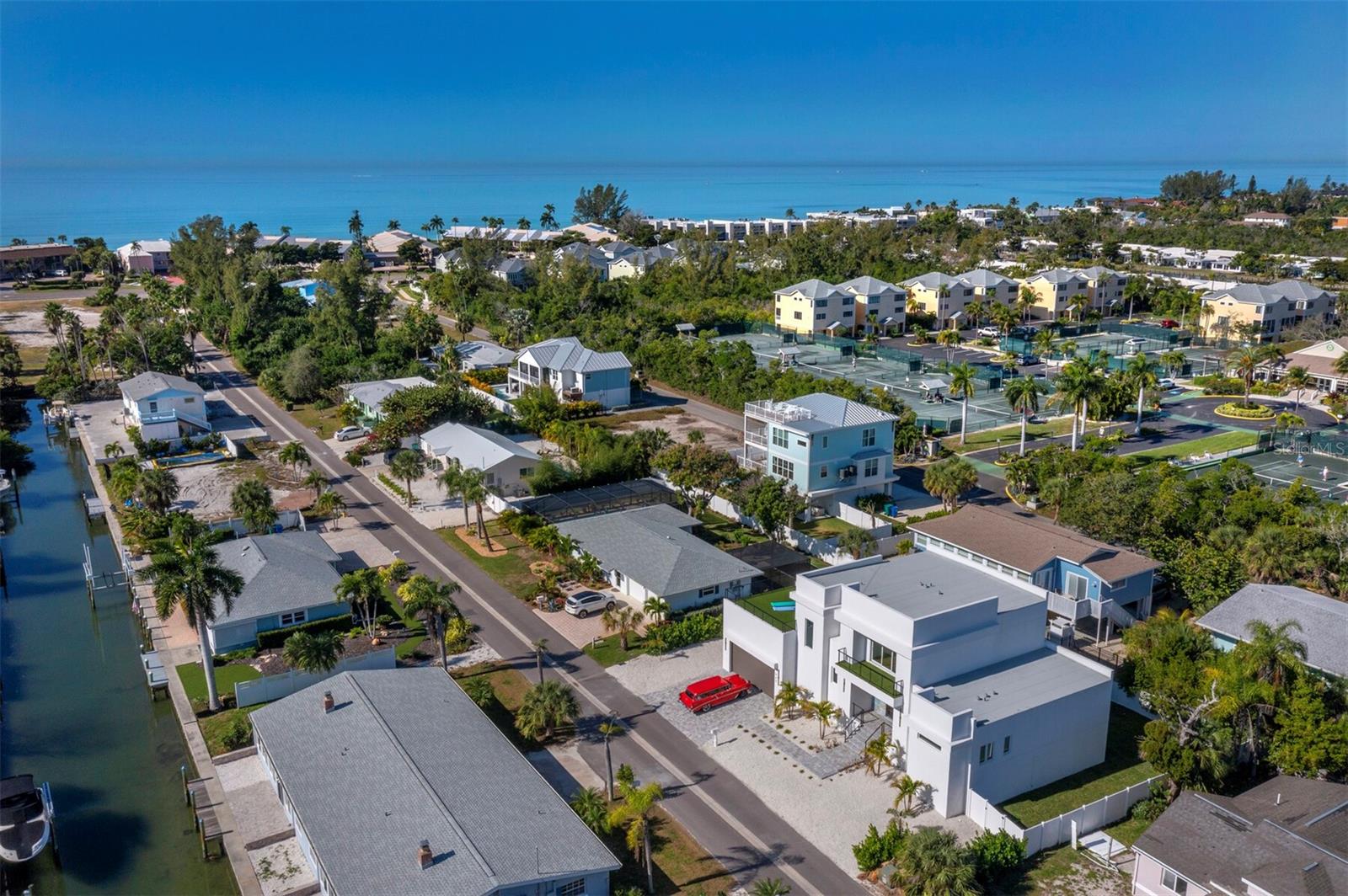635 JUNGLE QUEEN WAY, LONGBOAT KEY, FL, 34228