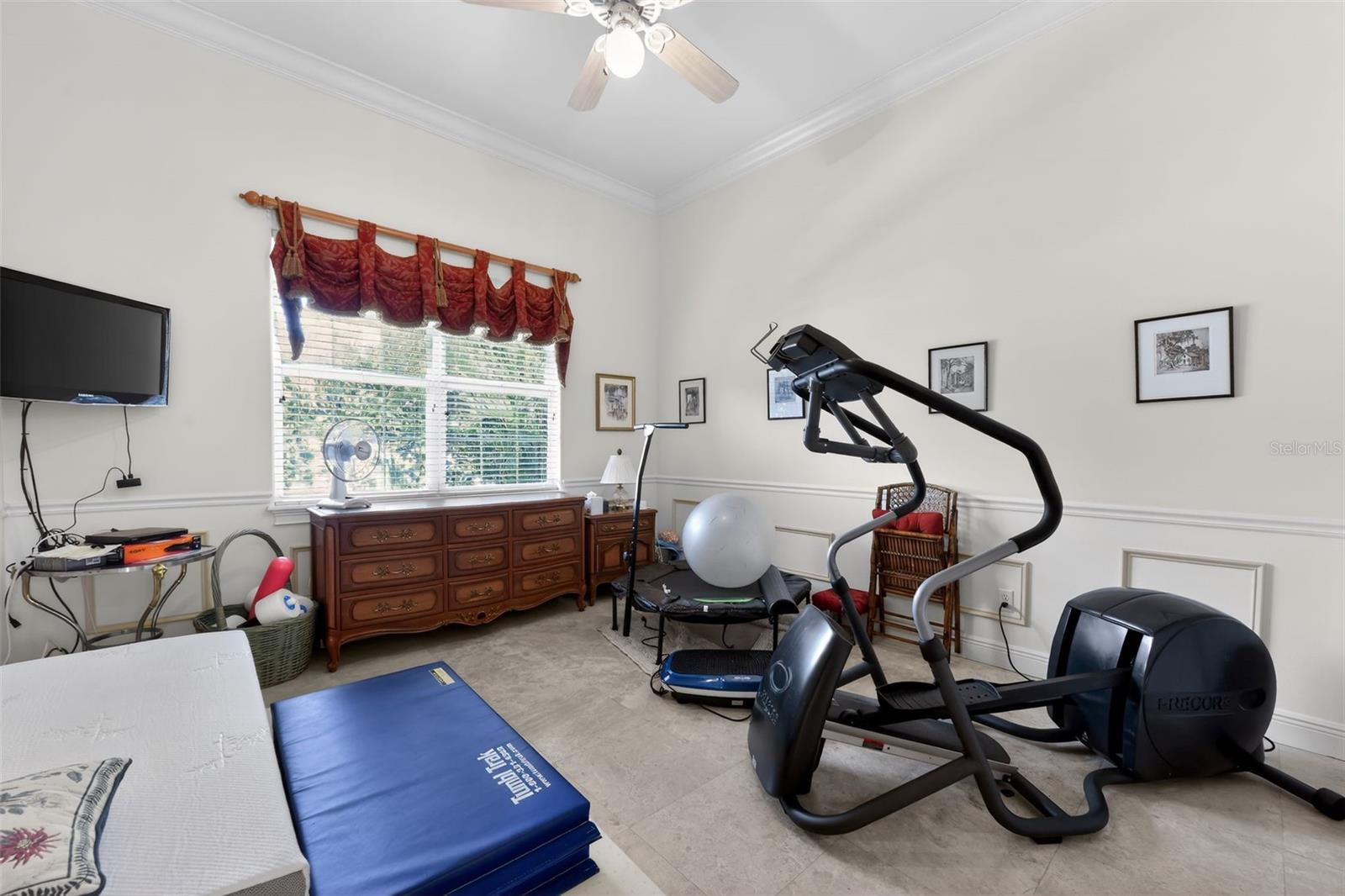 O6375298 Property Photo