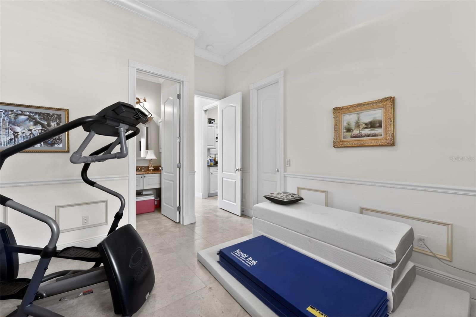 O6375298 Property Photo