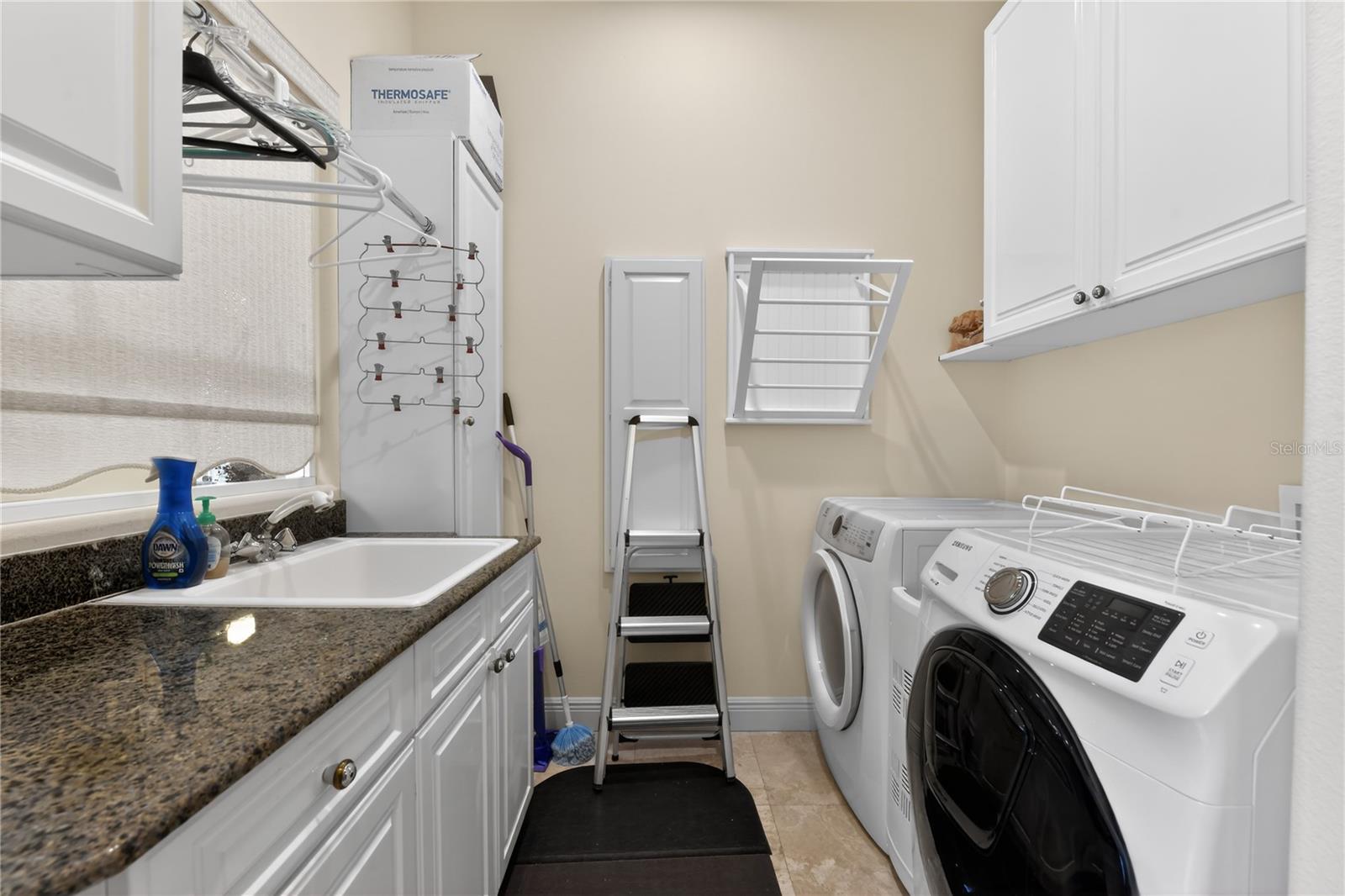 O6375298 Property Photo