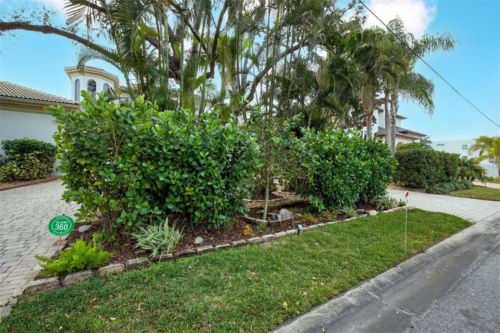 O6375298 Property Photo