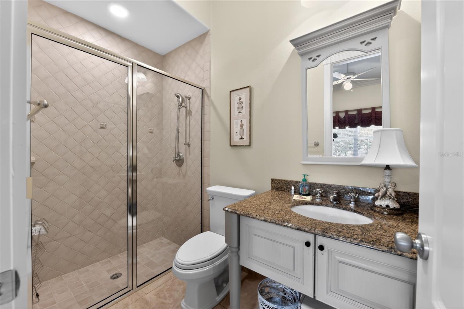 O6375298 Property Photo