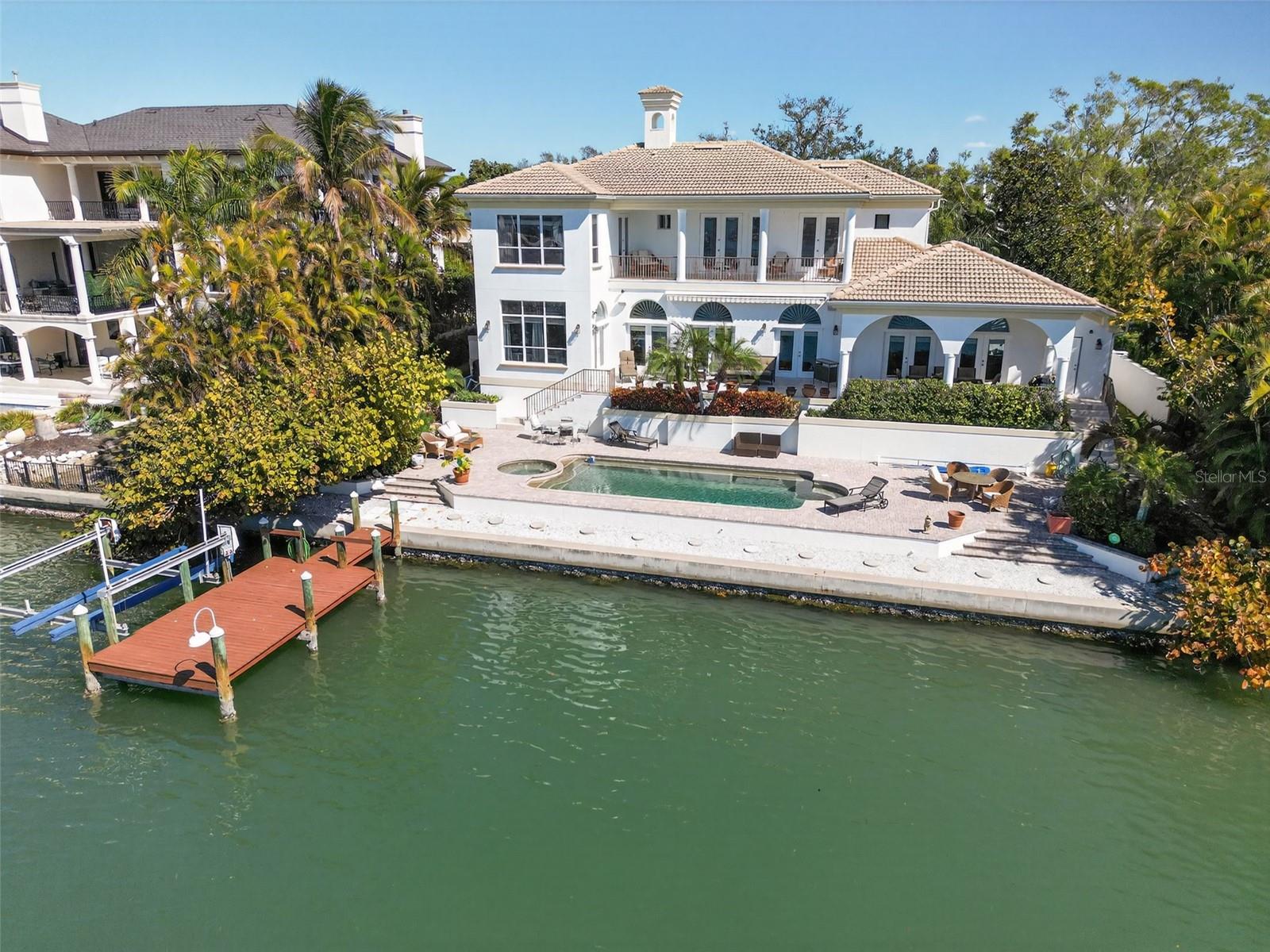 O6375298 Property Photo