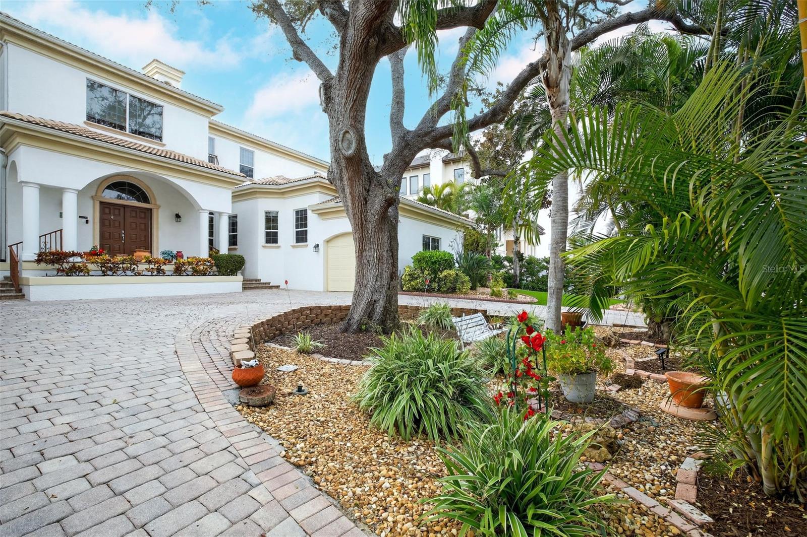 O6375298 Property Photo