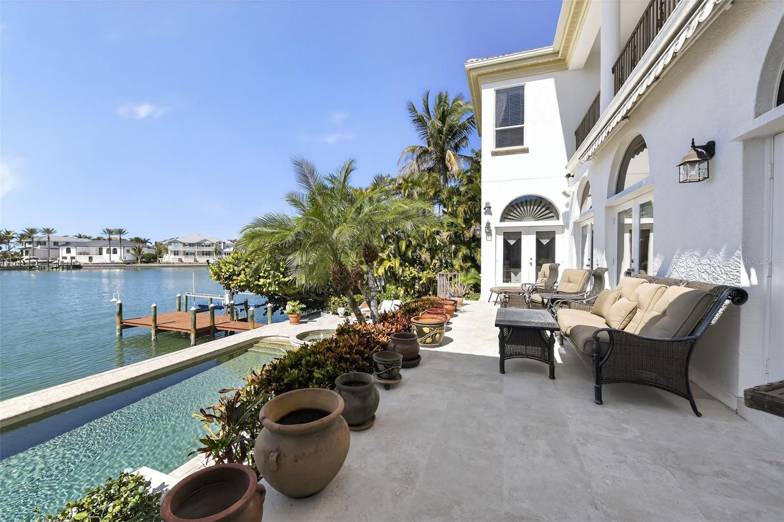 O6375298 Property Photo