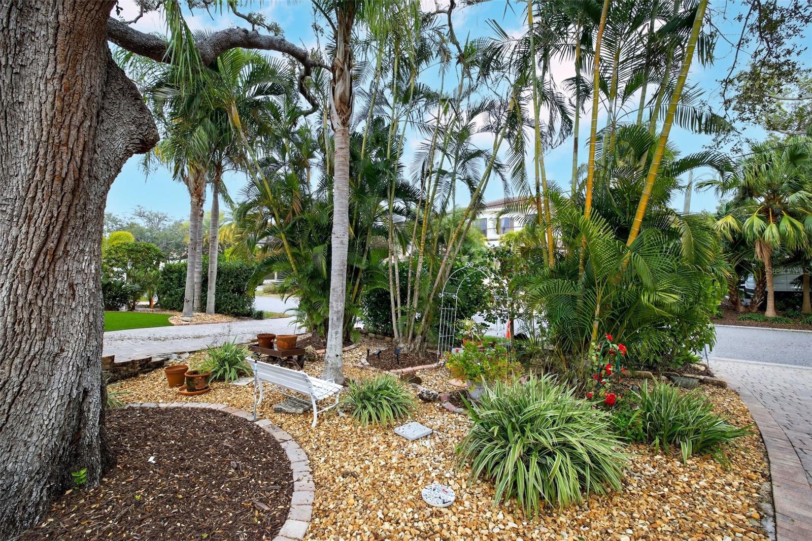 O6375298 Property Photo