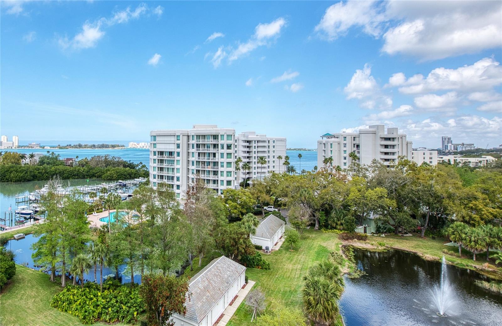 8 BELLEVIEW BLVD #702, BELLEAIR, FL, 33756