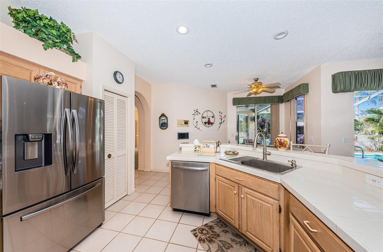 2700 JARVIS CIR, PALM HARBOR, FL, 34683