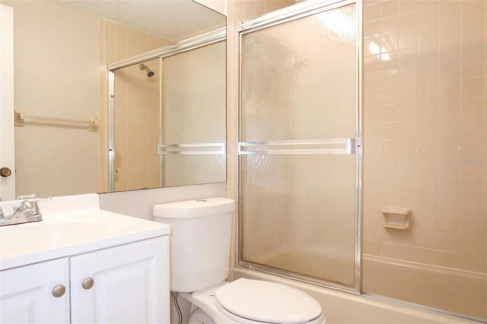 TB8466605 Property Photo