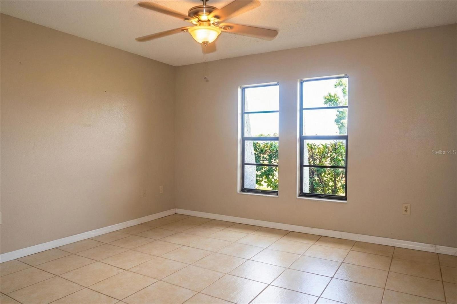 TB8466605 Property Photo