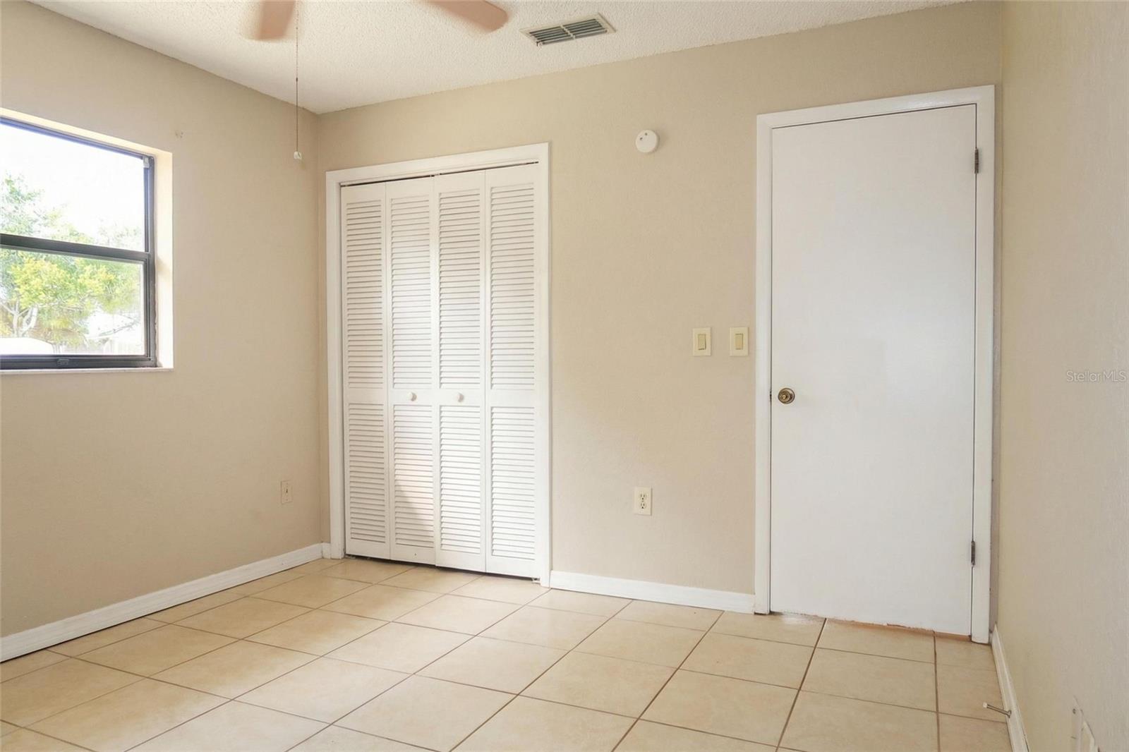 TB8466605 Property Photo