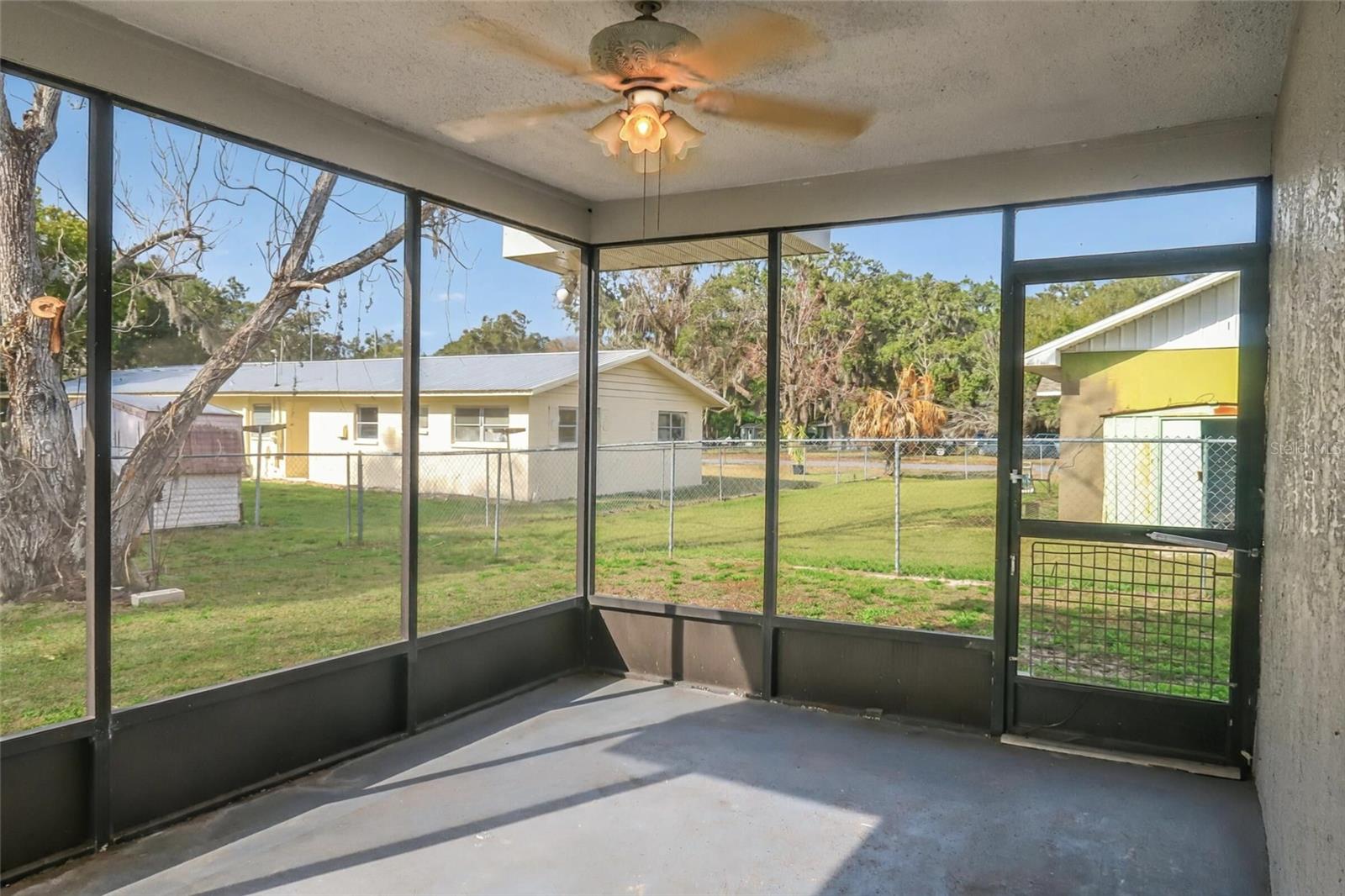 TB8466605 Property Photo