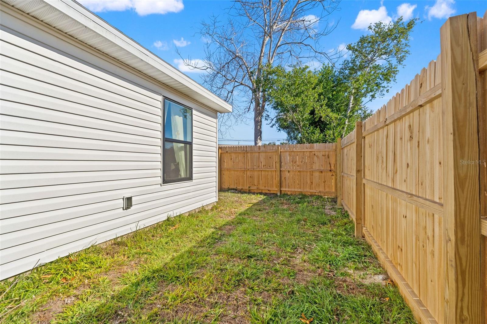 Fenced Side yard
