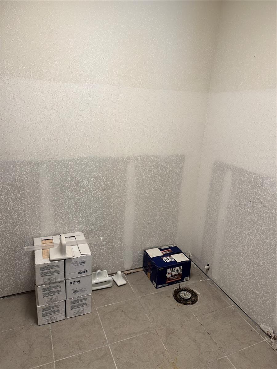 W7882239 Property Photo