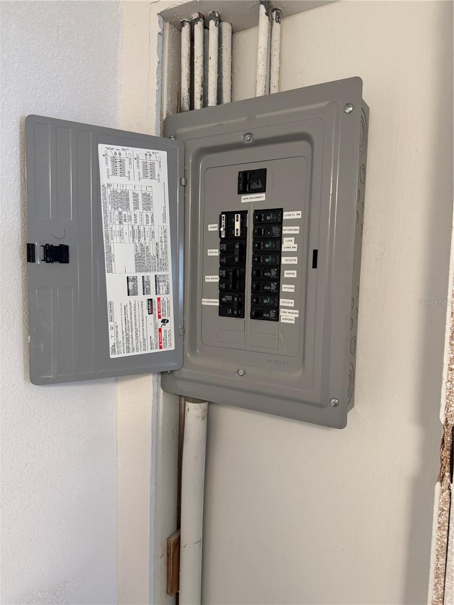 W7882239 Property Photo