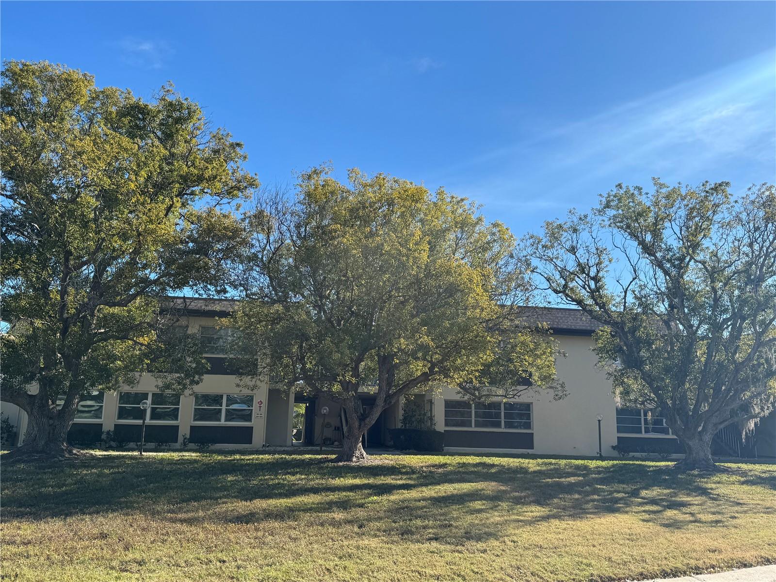 W7882239 Property Photo