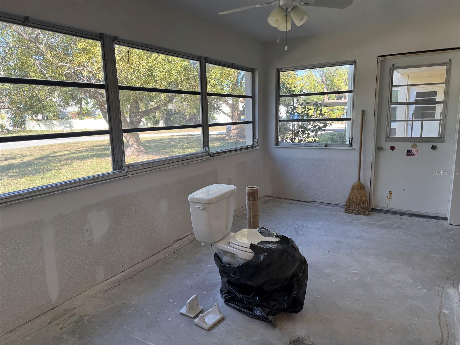 W7882239 Property Photo