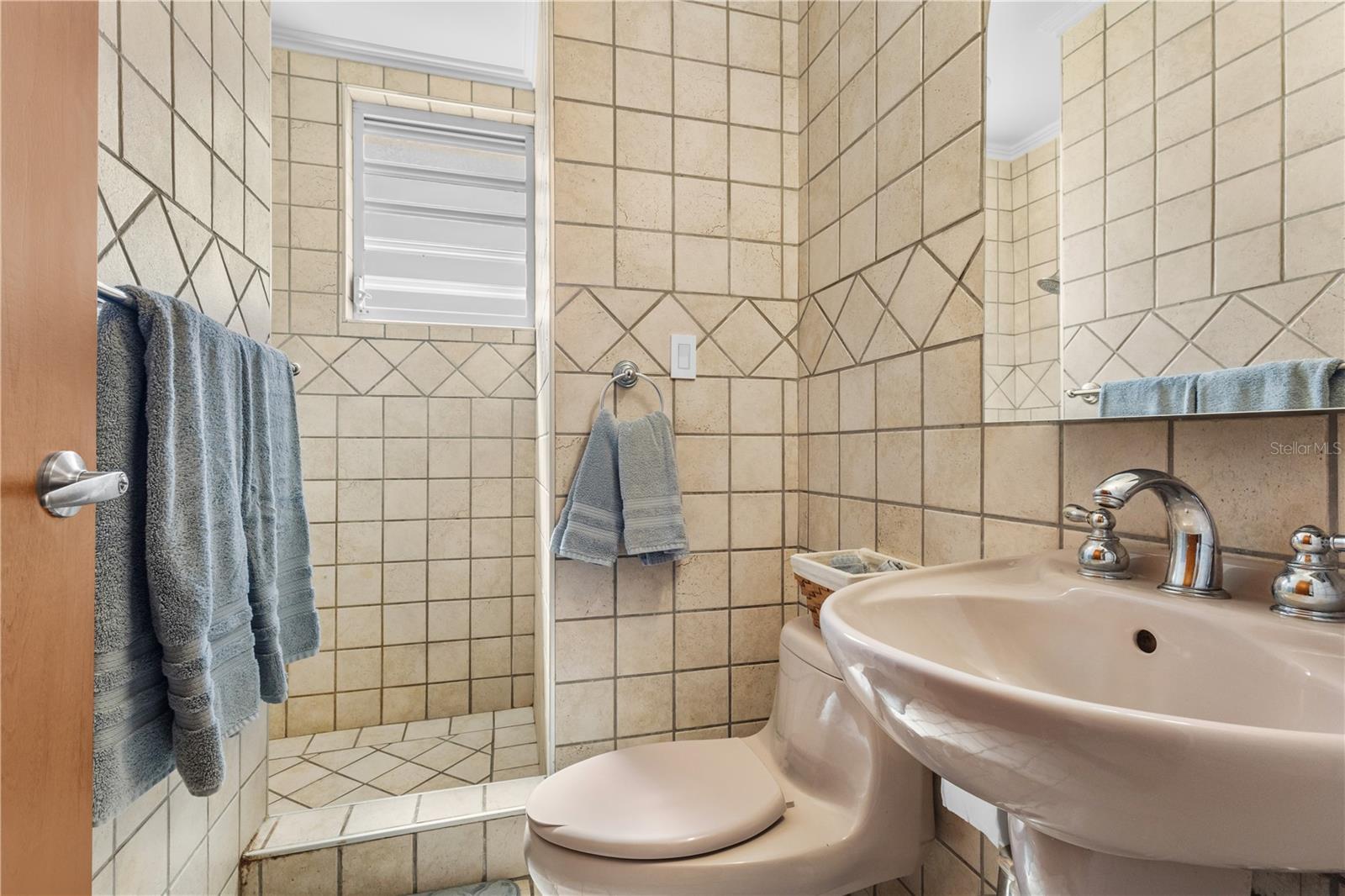 PR9118671 Property Photo