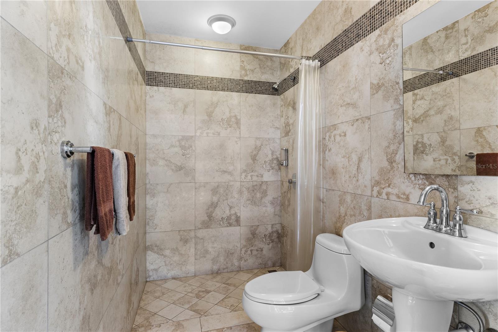 PR9118671 Property Photo