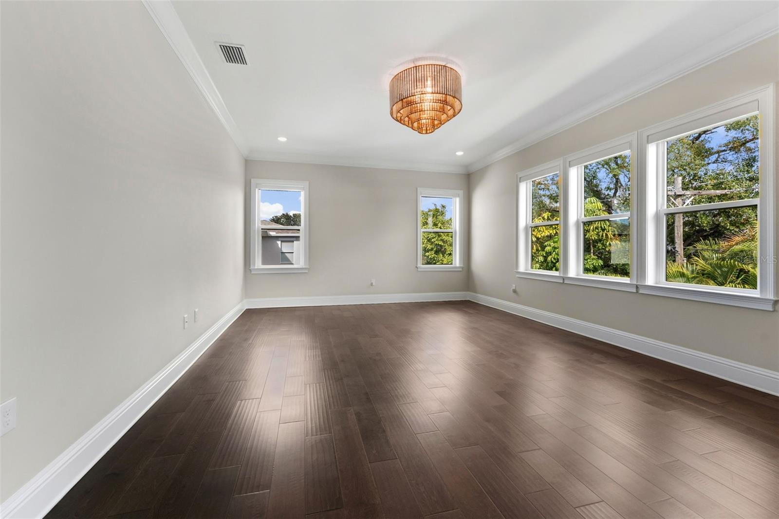 TB8466754 Property Photo