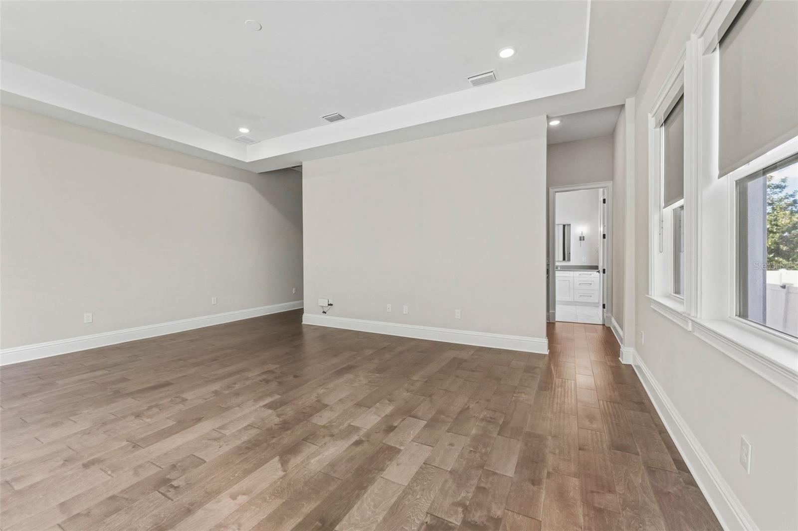 TB8466754 Property Photo