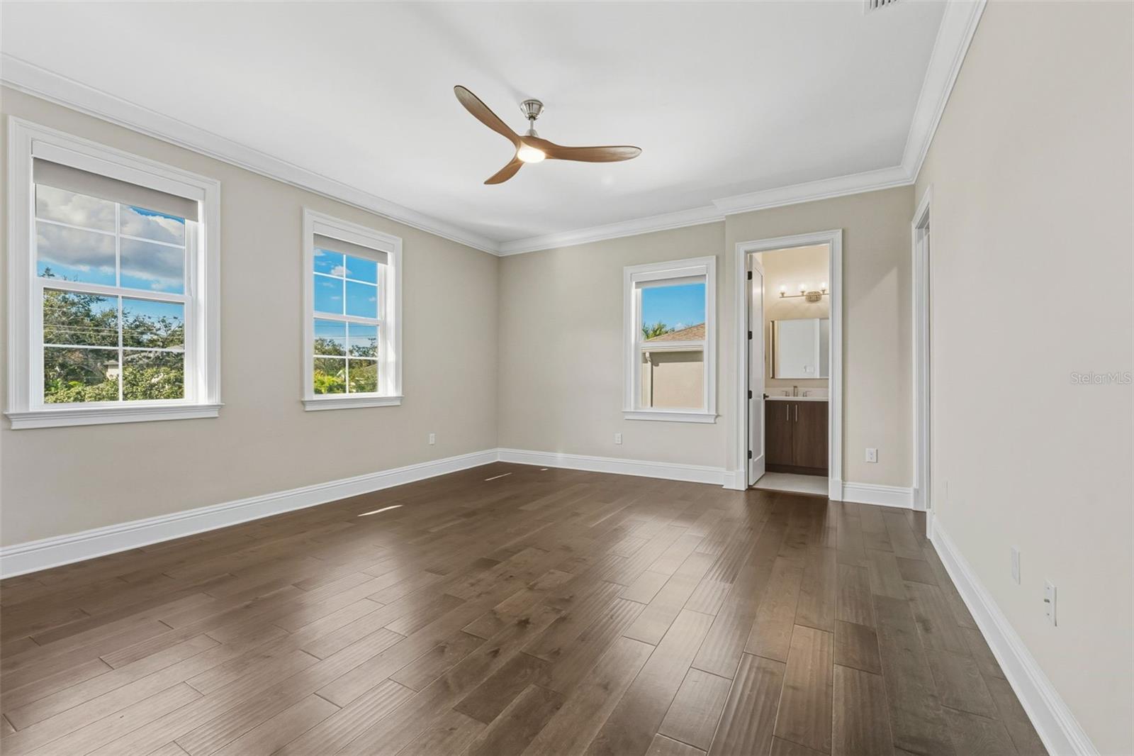 TB8466754 Property Photo