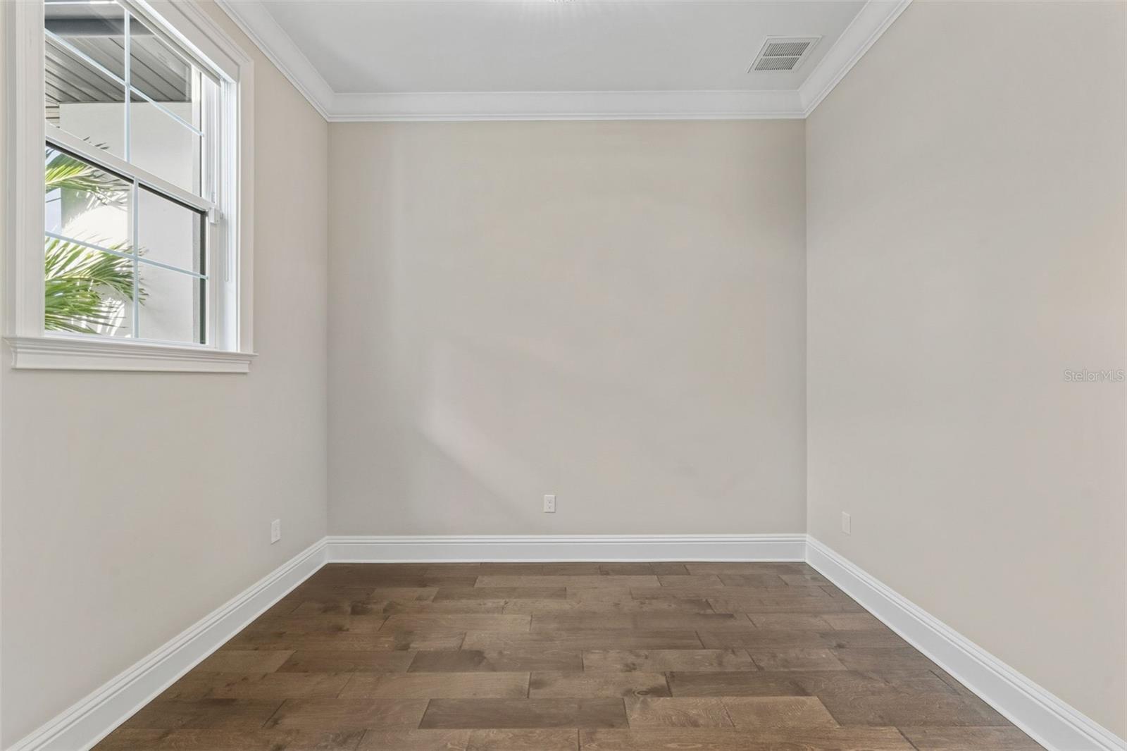 TB8466754 Property Photo