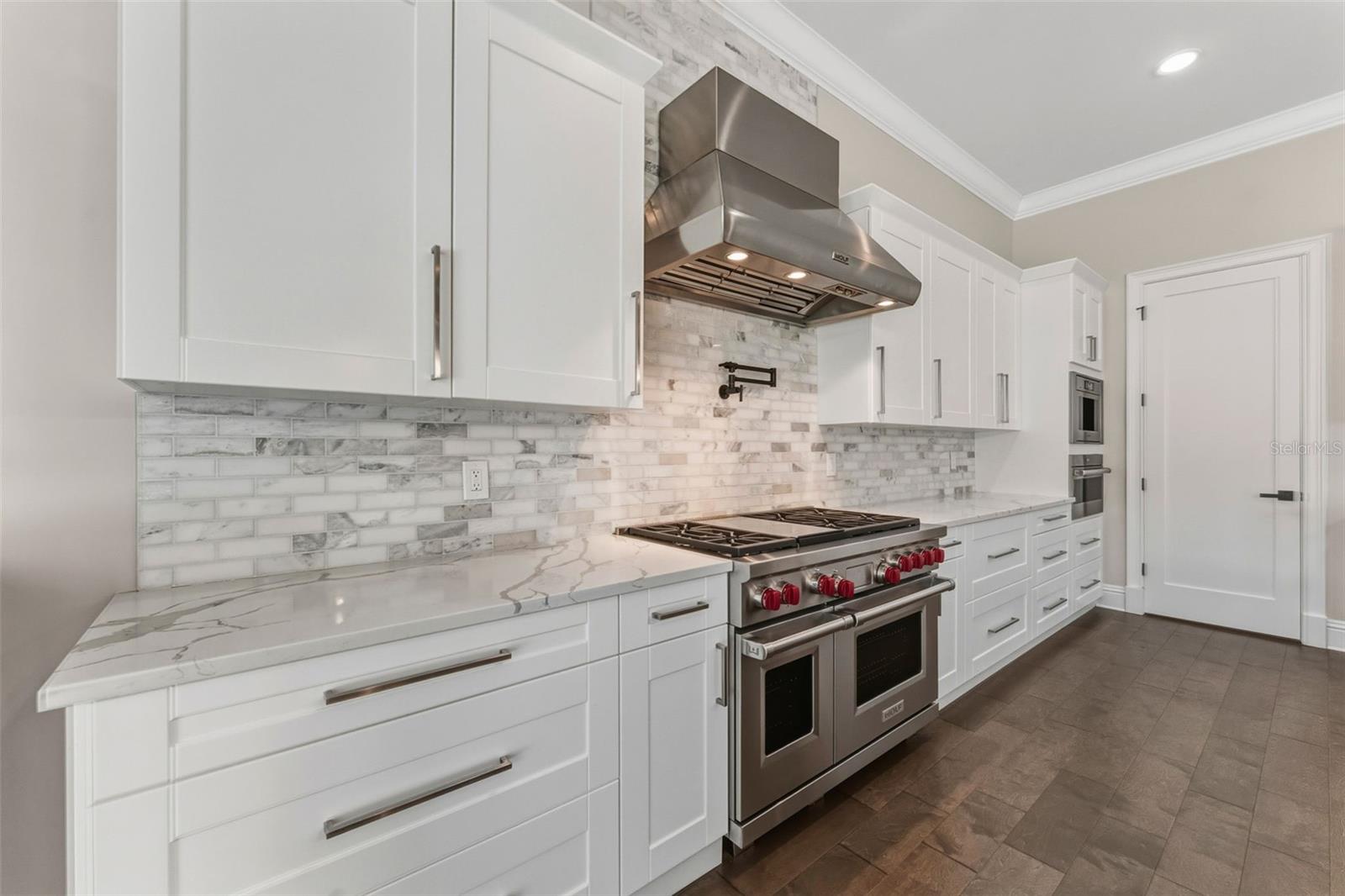 TB8466754 Property Photo