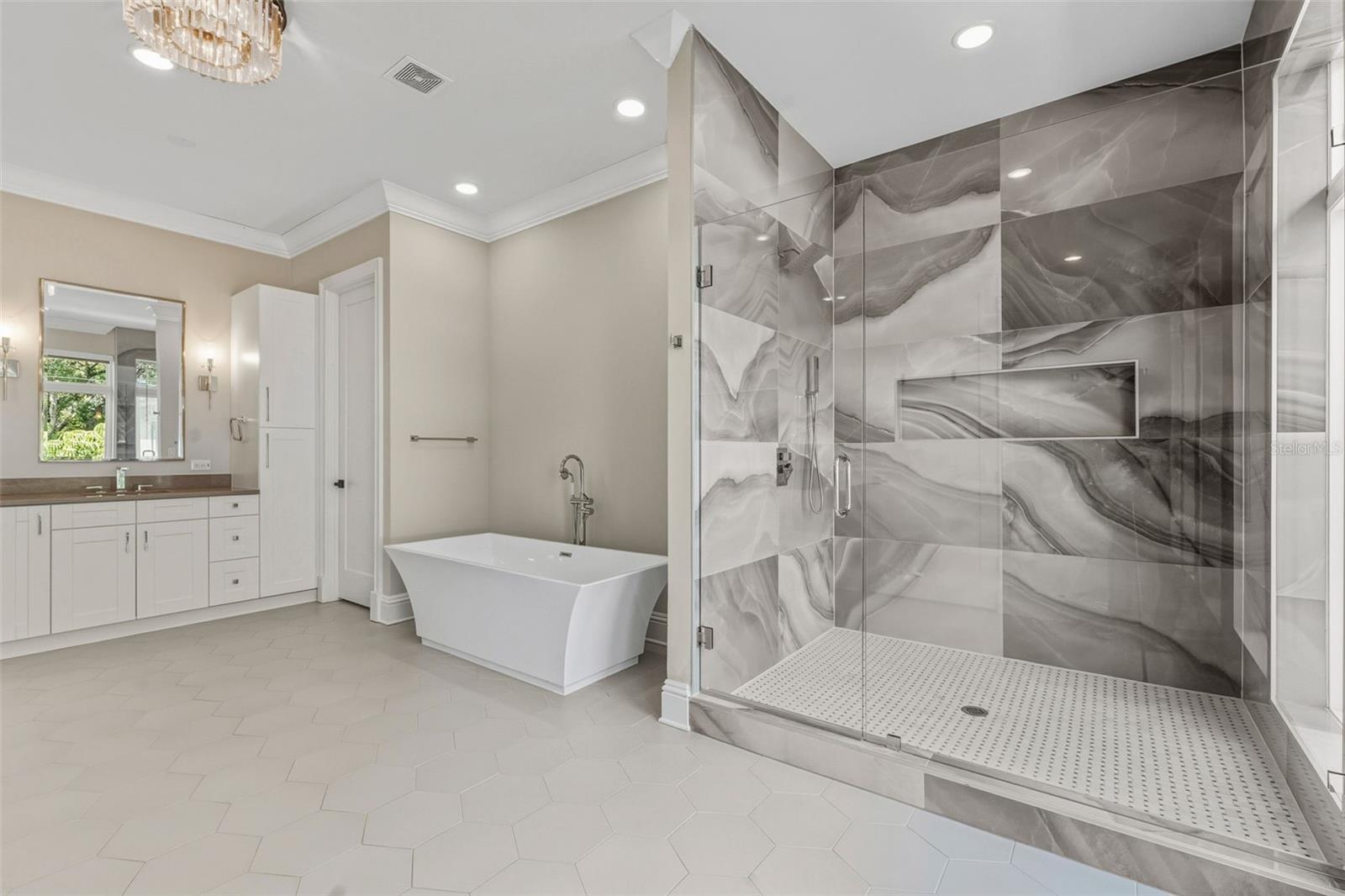 TB8466754 Property Photo