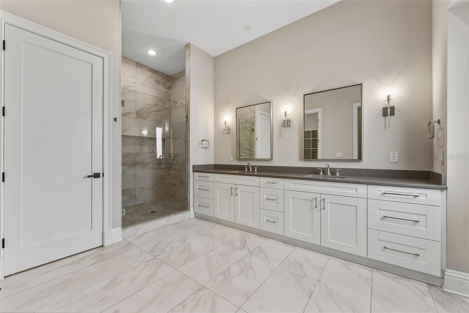 TB8466754 Property Photo