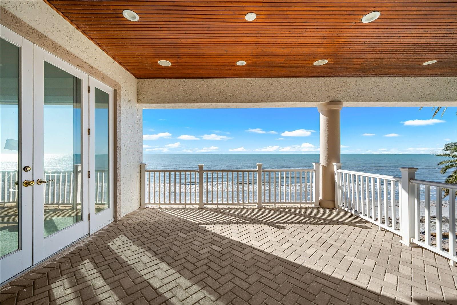 TB8466775 Property Photo