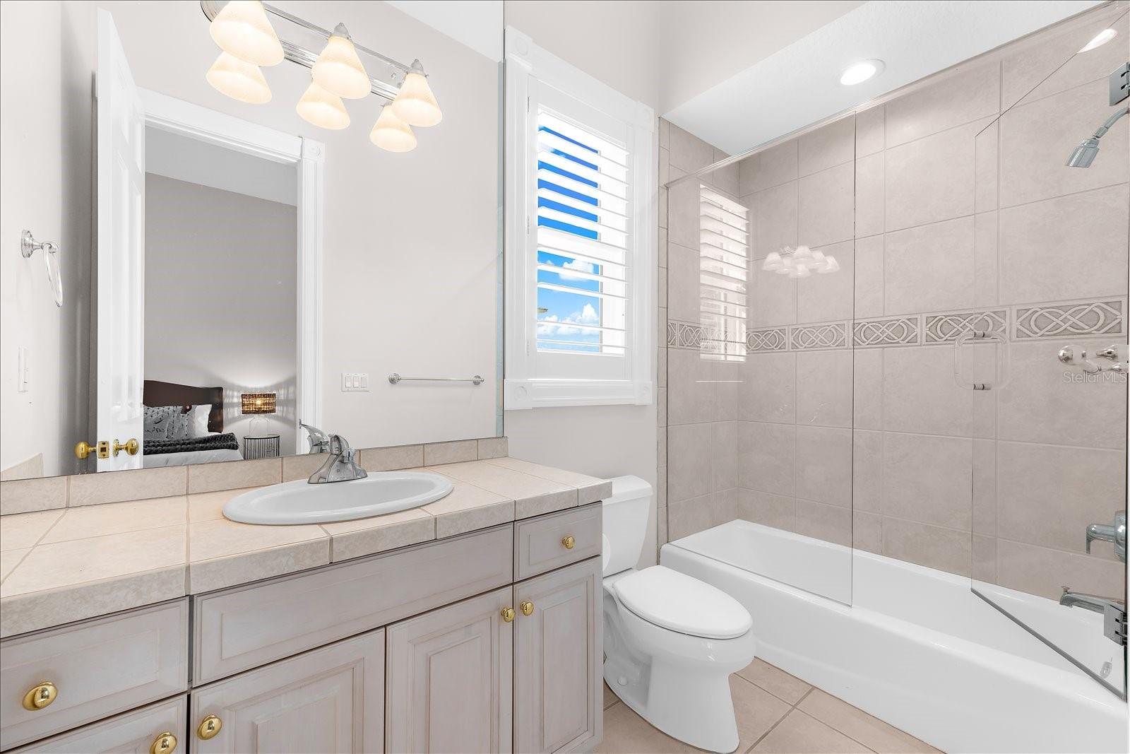 TB8466775 Property Photo