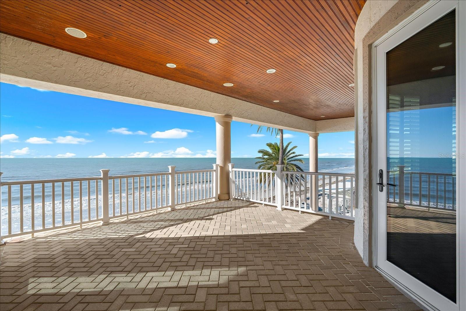 TB8466775 Property Photo