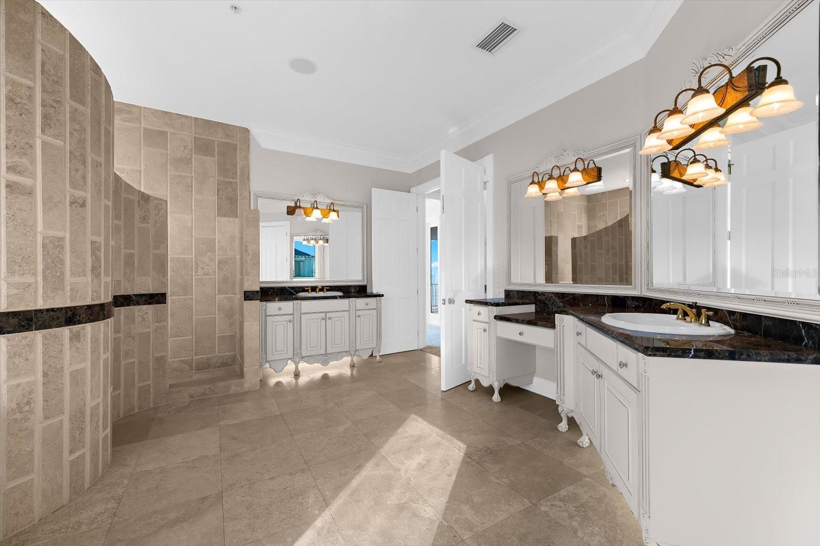 TB8466775 Property Photo