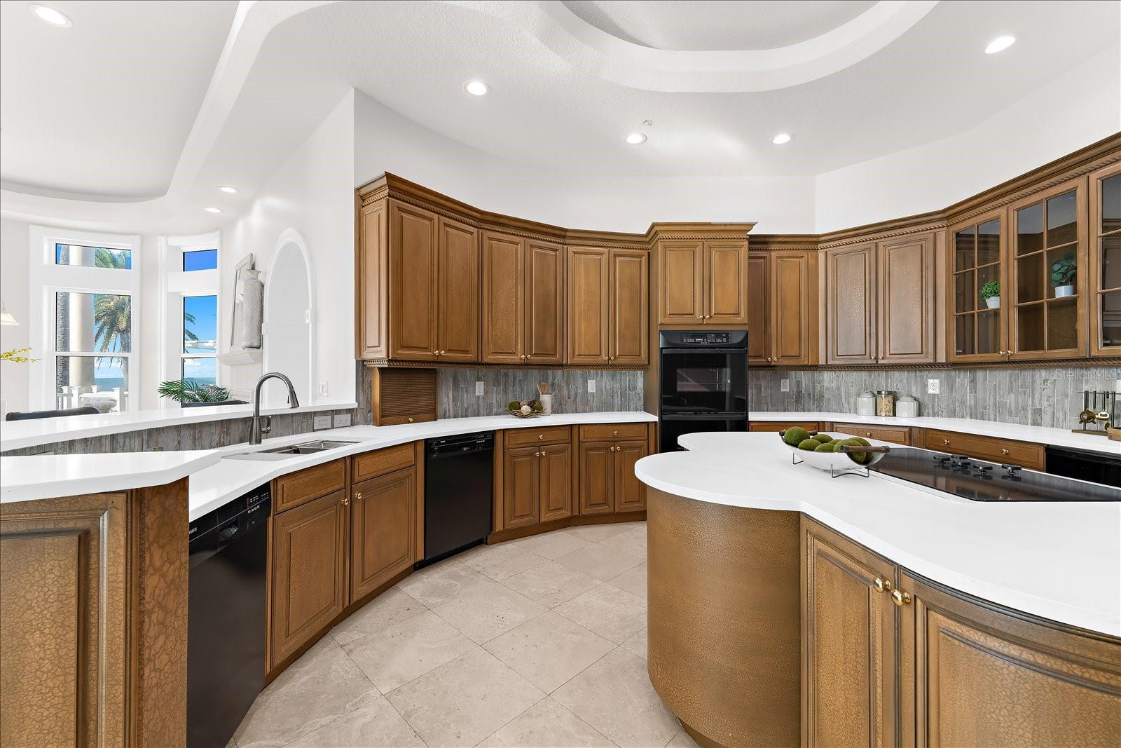 TB8466775 Property Photo