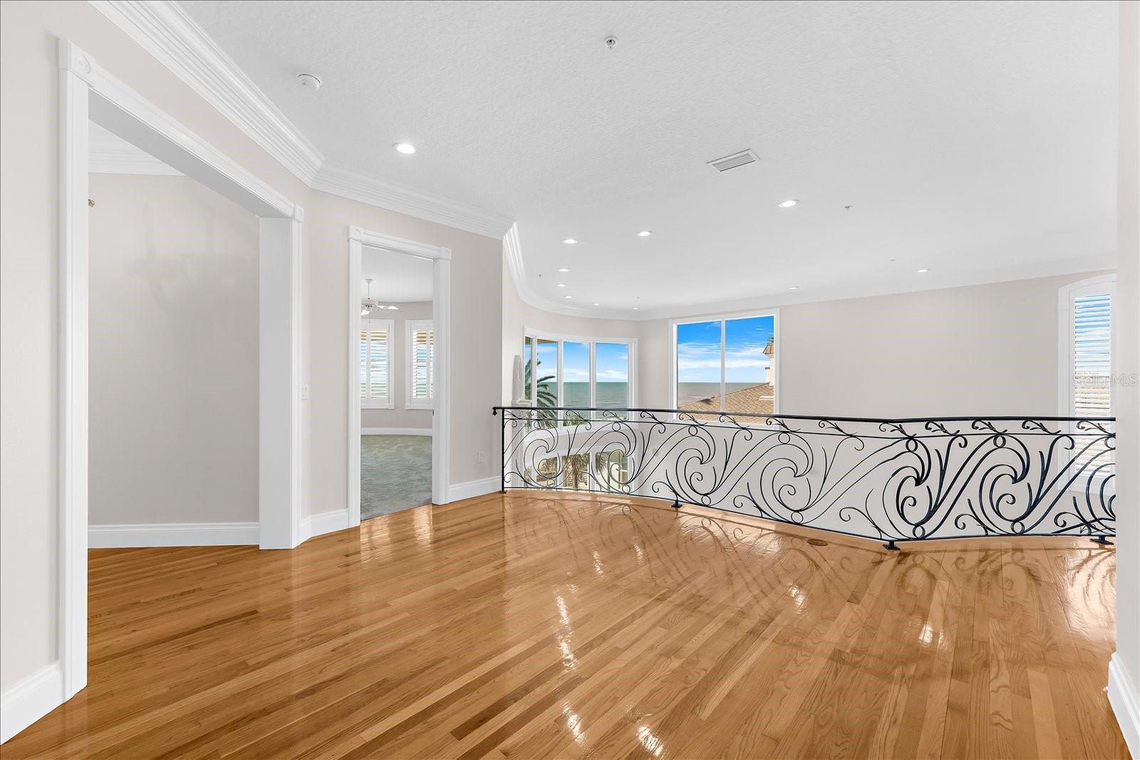 TB8466775 Property Photo