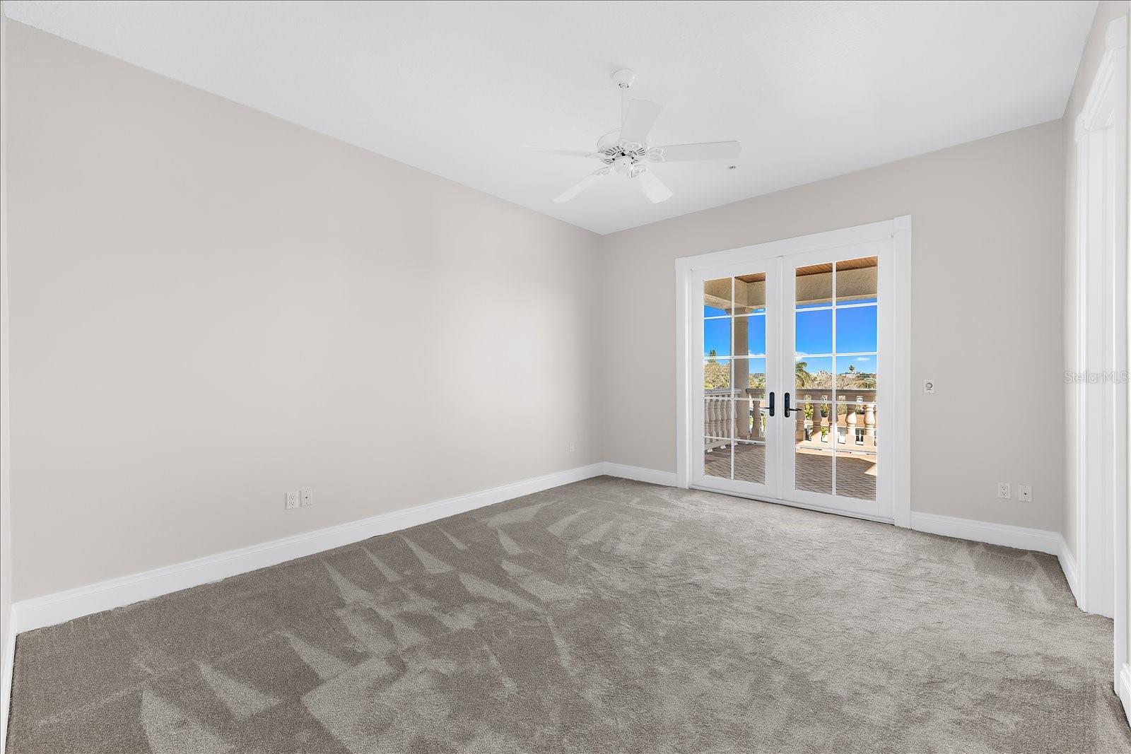 TB8466775 Property Photo