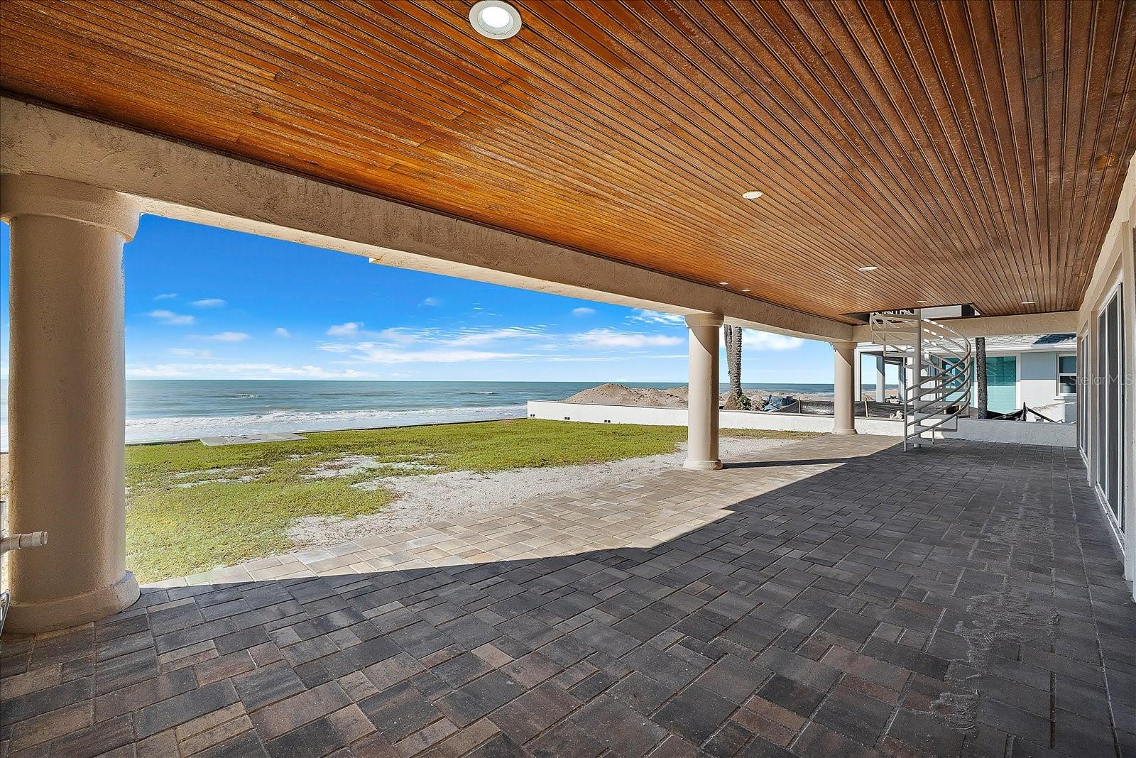 TB8466775 Property Photo