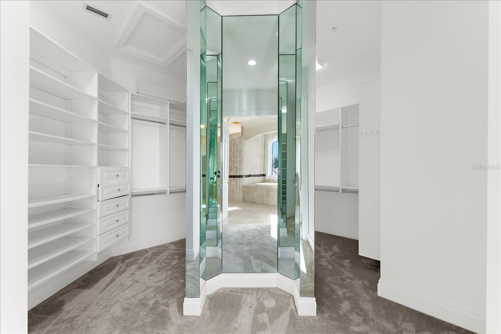 TB8466775 Property Photo