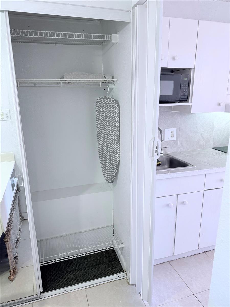 O6375428 Property Photo