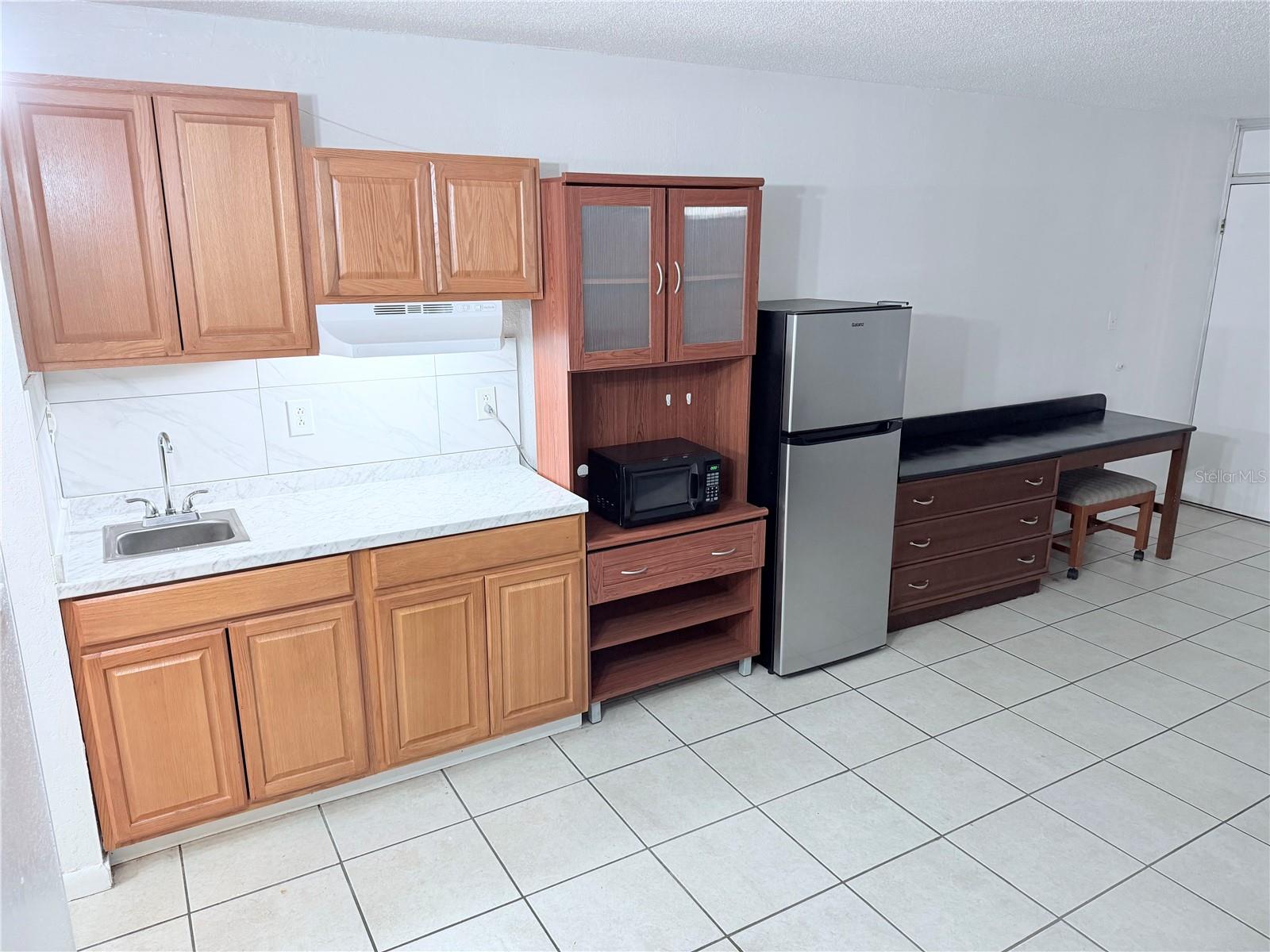 O6375431 Property Photo