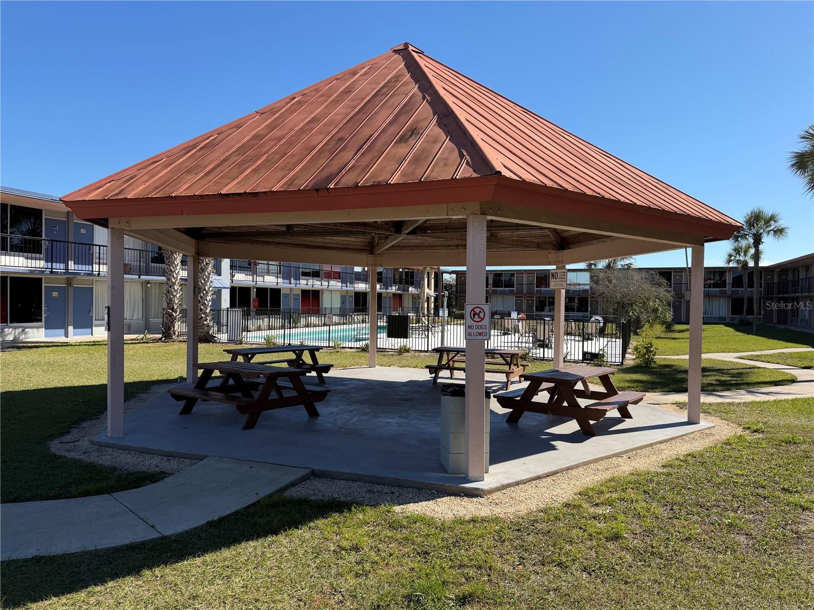 O6375431 Property Photo