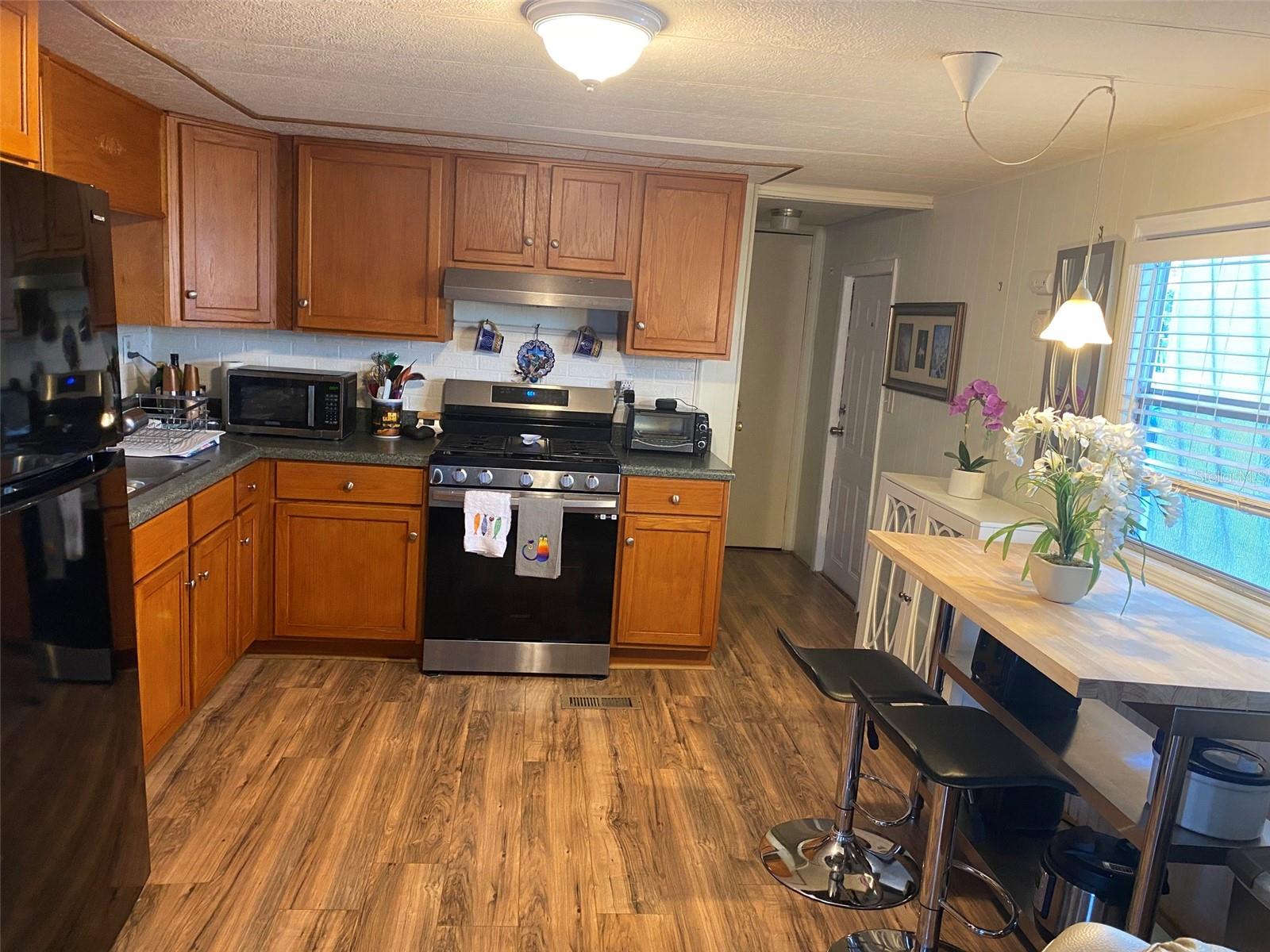 TB8466783 Property Photo