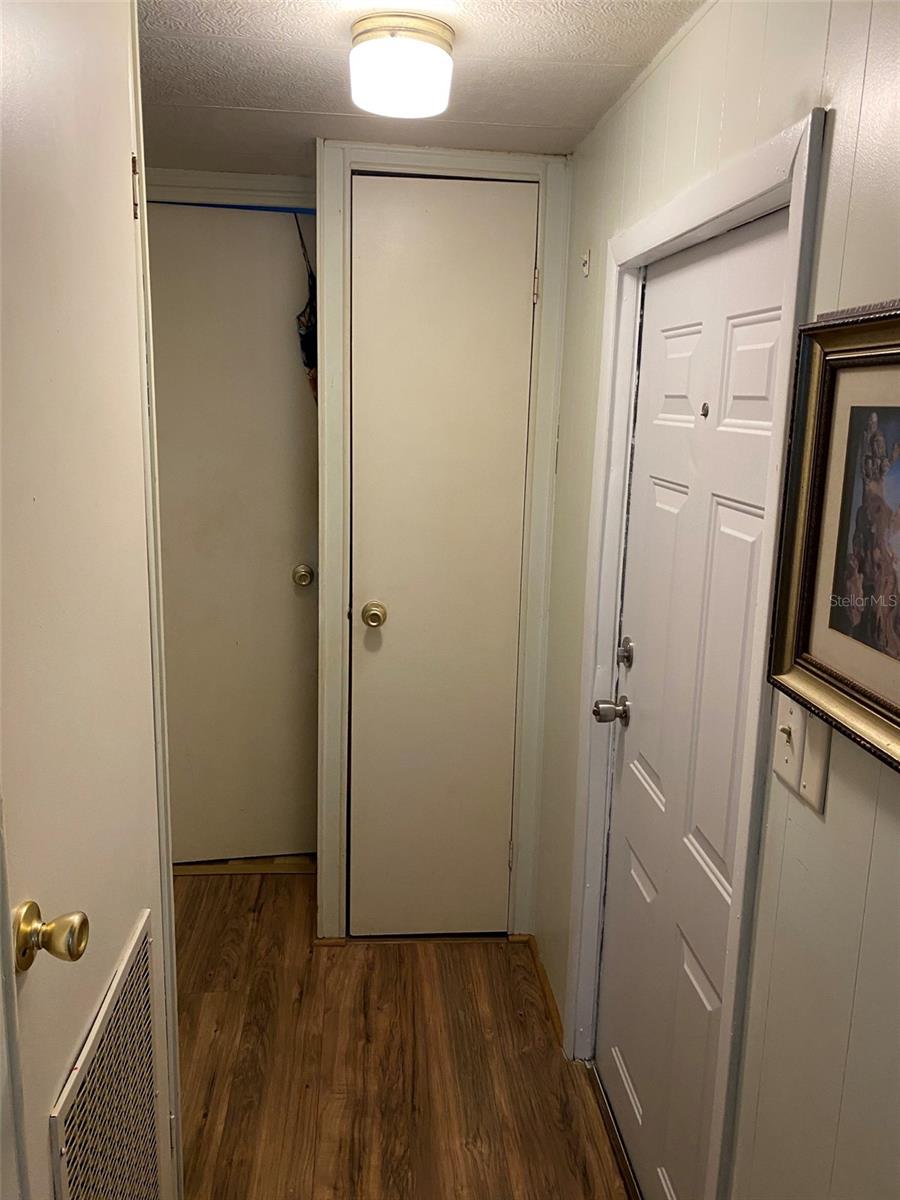 TB8466783 Property Photo